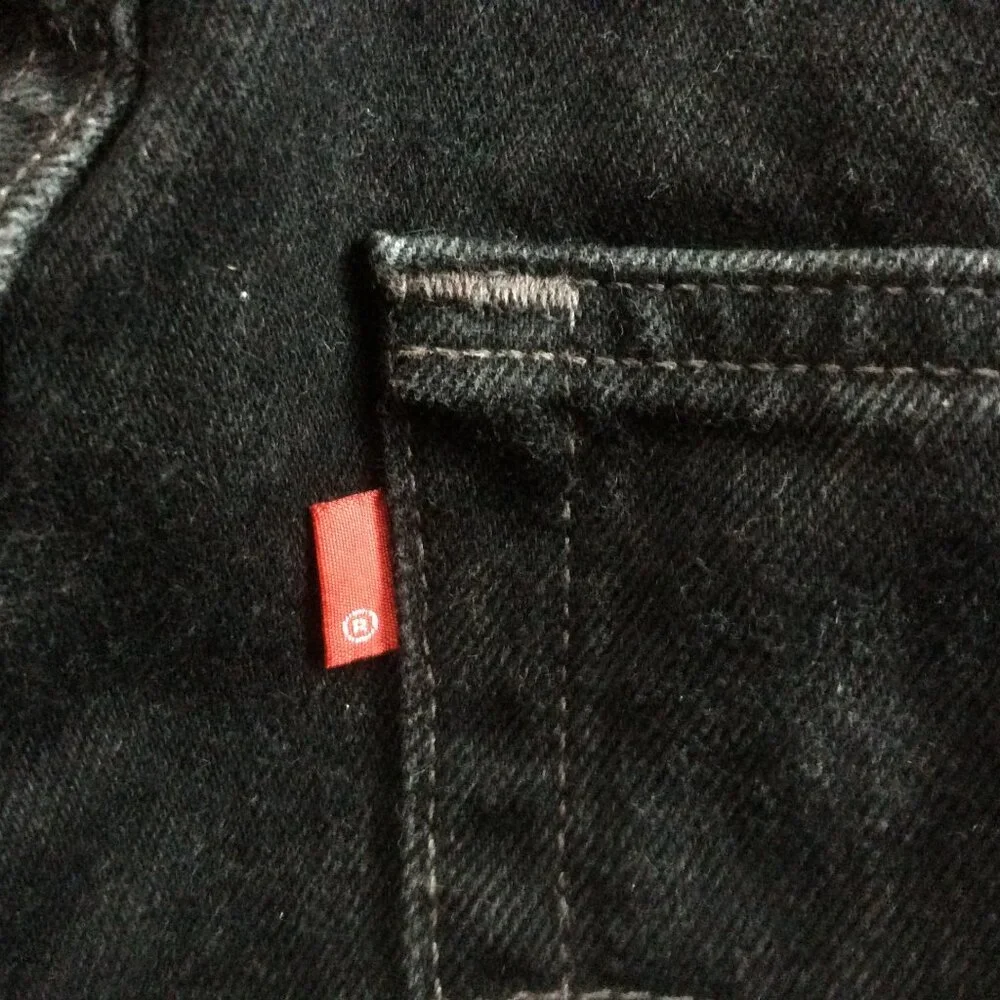 Levi's 560 90s Black Loose Fit Tapered Leg Denim Baggy Vintage Jeans Size 32*x32 - Picture 4 of 6